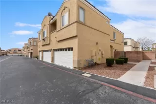 Photo #1: 2667331 Listing