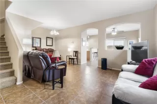 Photo #3: 2667331 Listing