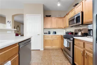 Photo #5: 2667331 Listing