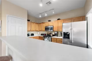 Photo #6: 2667331 Listing