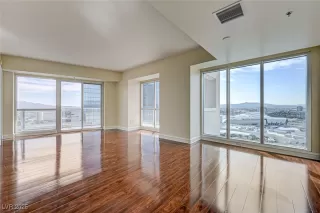 Photo #1: 2667338 Listing 