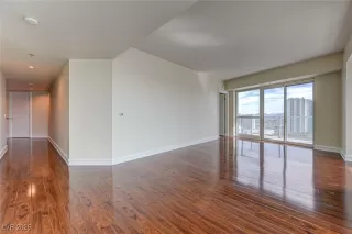 Photo #2: 2667338 Listing 
