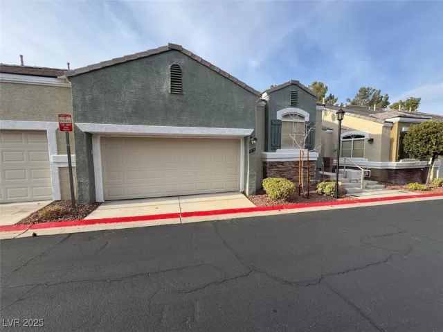 MLS: 2667376 Condo For Sale