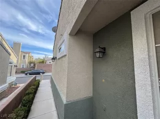 Photo #2: 2667376 Listing 