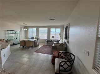 Photo #5: 2667376 Listing 