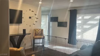 Photo #3: 2667412 Listing