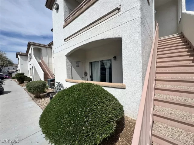 MLS: 2667457 Condo For Sale