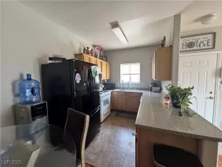 Photo #4: 2667457 Listing 