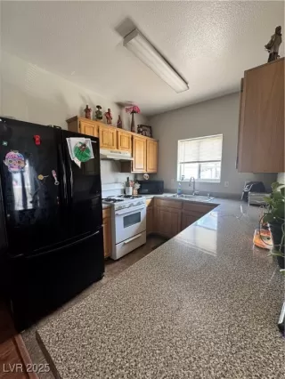 Photo #5: 2667457 Listing 