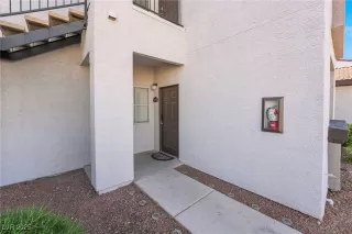 Photo #4: 2667481 Listing 