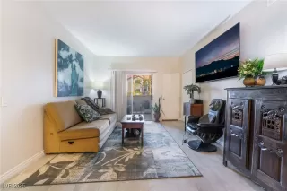 Photo #5: 2667481 Listing 