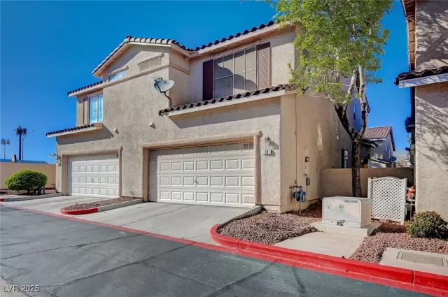 MLS: 2667498 Condo For Sale