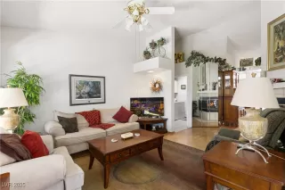 Photo #3: 2667510 Listing 