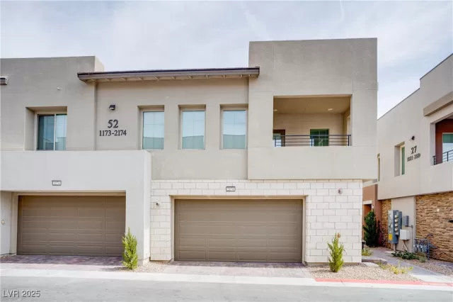 MLS: 2667535 Condo For Sale