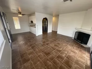 Photo #2: 2667547 Listing