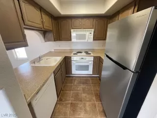 Photo #5: 2667547 Listing