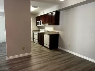 Photo #4: 2667548 Listing 