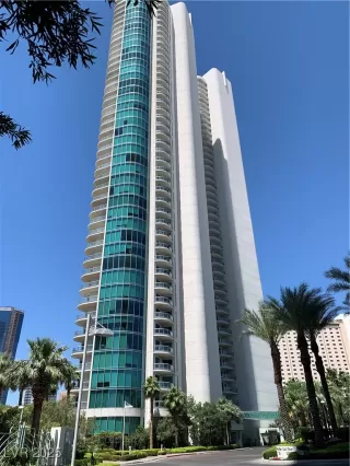 Photo #1: 2667551 Listing 