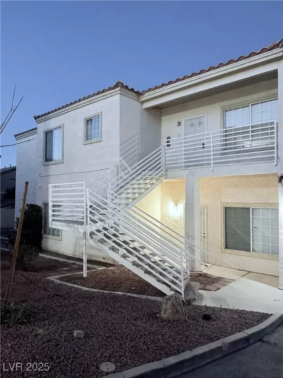 MLS: 2667553 Condo For Sale