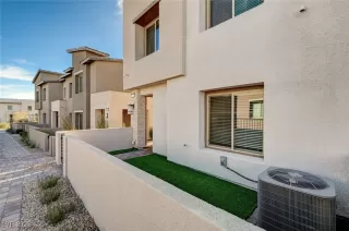 Photo #1: 2667564 Listing