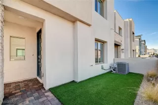 Photo #2: 2667564 Listing