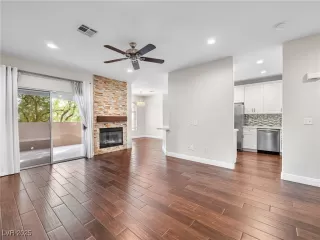 Photo #5: 2667608 Listing