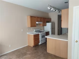 Photo #5: 2667610 Listing 