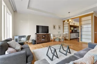 Photo #1: 2667622 Listing