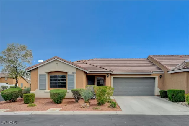 MLS: 2667639 Condo For Sale