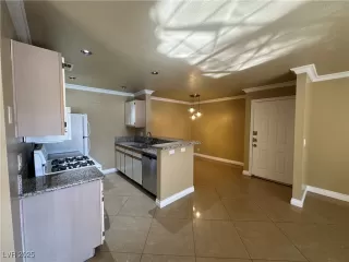 Photo #2: 2667645 Listing 