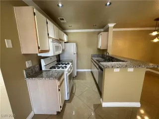 Photo #3: 2667645 Listing 