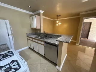 Photo #4: 2667645 Listing 