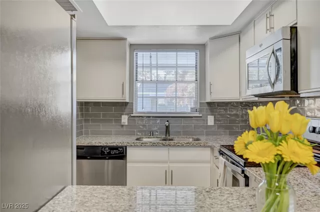 MLS: 2667663 Condo For Sale