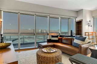 Photo #1: 2667671 Listing 