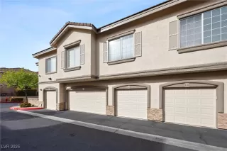 Photo #1: 2667677 Listing