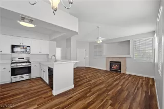 Photo #3: 2667677 Listing