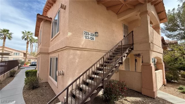 MLS: 2667680 Condo For Sale