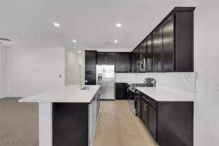 Photo #5: 2667702 Listing 