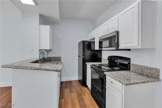 Photo #5: 2667741 Listing 