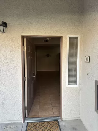 Photo #1: 2667755 Listing 