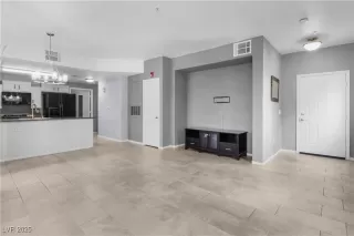 Photo #4: 2667775 Listing 