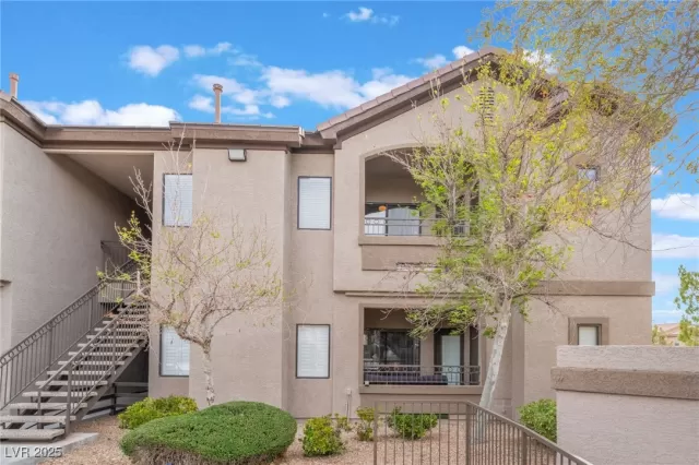 MLS: 2667785 Condo For Sale