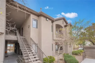 Photo #1: 2667785 Listing 