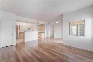 Photo #5: 2667785 Listing 