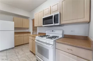 Photo #6: 2667785 Listing 