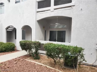 Photo #2: 2667797 Listing