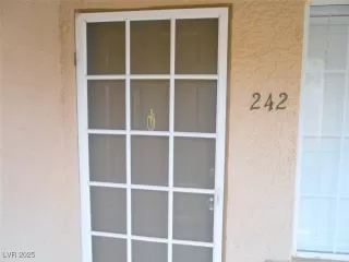 Photo #1: 2667799 Listing 