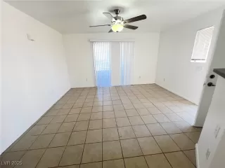 Photo #2: 2667802 Listing 