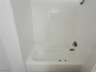 Photo #6: 2667802 Listing 