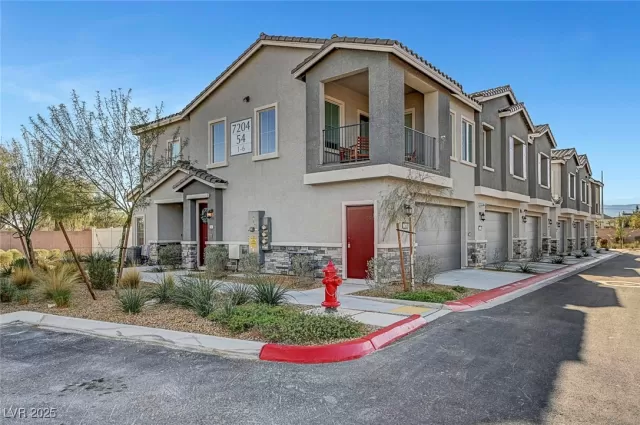 MLS: 2667814 Condo For Sale